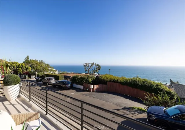 Photo 3 of Single family home for sale at 2936 Alexander Rd, Laguna Beach, CA 92651 | MLS# NP26148411 | Listing updated on 2026-10-04