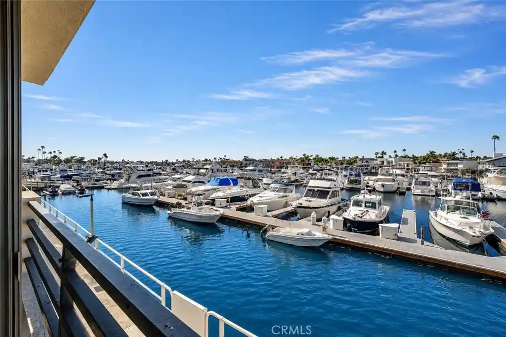 Listing Photo 1 - Condo for sale in 4167 Warner Ave located at 4167 Warner Ave, Huntington Beach, CA 92649 - Unit #105