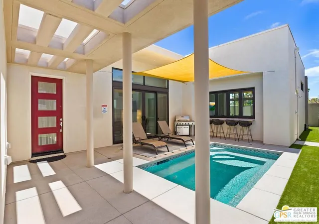 Photo 3 of Single family home for sale at 825 Fountain Dr, Palm Springs, CA 92262 | MLS# 26856475PS | Listing updated on 2026-10-02