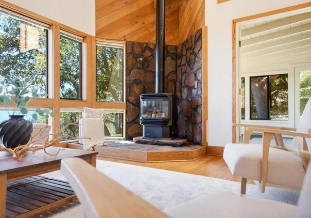 Photo 3 of Sale Pending at 18788 Favre Ridge Rd, Los Gatos, CA 95033 | MLS# ML82053985 | Listing updated on 2026-10-10