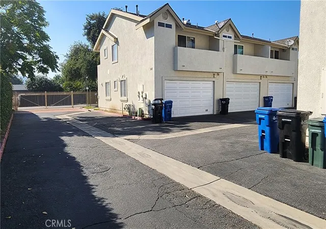 Listing Photo 4 - Condo for sale in building located at 1425 S White, Pomona, CA 91766 - Unit #A
