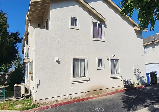 Listing Photo 5 - Condo for sale in building located at 1425 S White, Pomona, CA 91766 - Unit #A