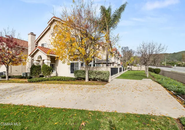 Photo 3 of Townhouse for sale at 600 Kingswood Ln #G, Simi Valley, CA 93065 | MLS# 226003340 | Listing updated on 2026-09-18