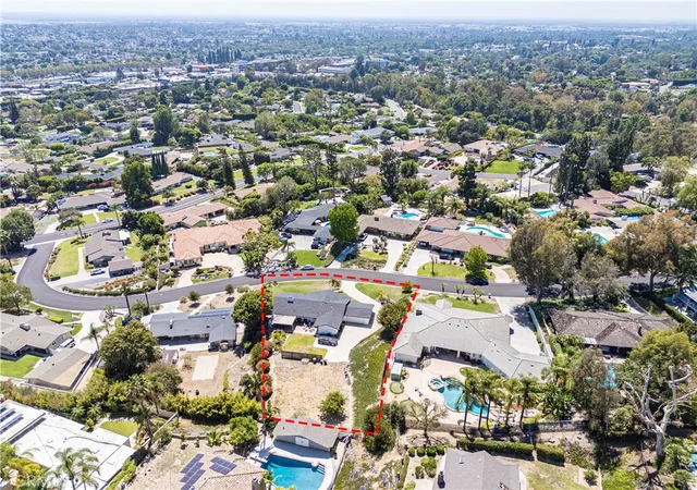 Photo 2 of Single family home for sale at 9400 Portada Dr, Whittier, CA 90603 | MLS# PW26153742 | Listing updated on 2026-09-21