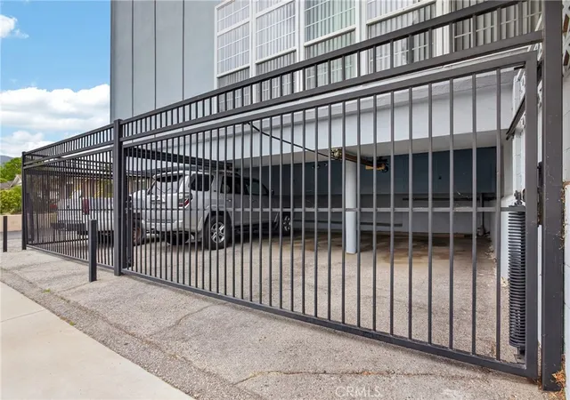 10th image of 541 N Naomi, Burbank, CA 91505 | MLS# SR26152429