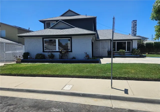 Photo 2 of Single family home for sale at 412 E Cassidy, Carson, CA 90746 | MLS# IN26154072 | Listing updated on 2026-09-29