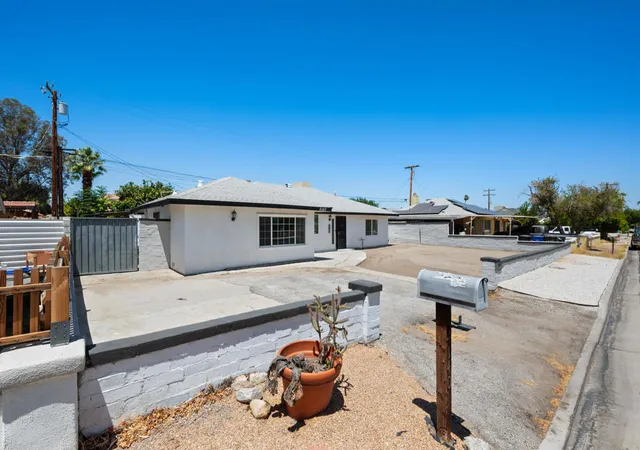 Photo 3 of Single family home for sale at 4140 E Calle San Antonio, Palm Springs, CA 92264 | MLS# 219150288DA | Listing updated on 2026-10-06