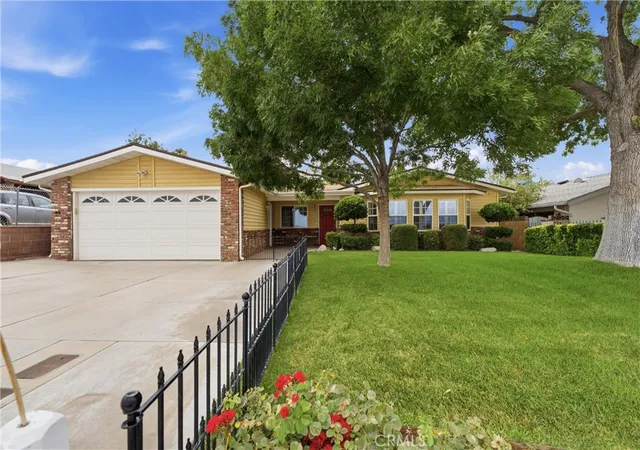 Photo 2 of Single family home for sale at 42123 45th Street W, Lancaster, CA 93536 | MLS# SR26153660 | Listing updated on 2026-10-05