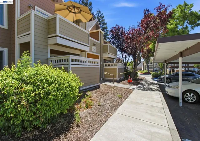 Photo 3 of Sale Pending at 150 Reflections Dr #25, San Ramon, CA 94583 | MLS# 41141634 | Listing updated on 2026-09-30