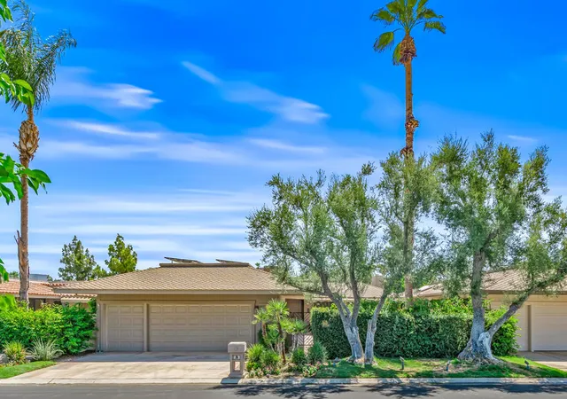 Photo 2 of Single family home for sale at 33 Colgate Dr, Rancho Mirage, CA 92270 | MLS# 219150290DA | Listing updated on 2026-10-08