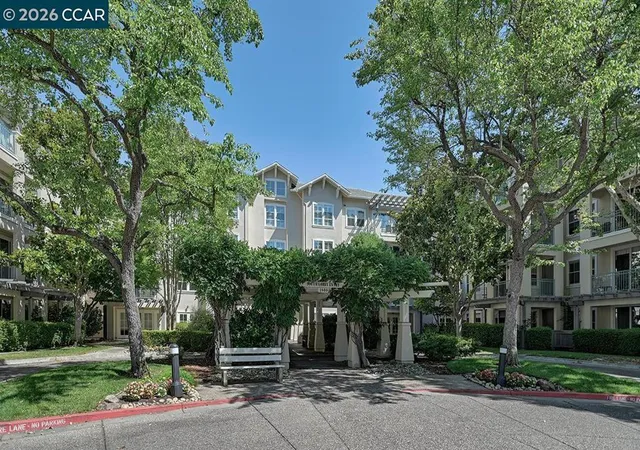 Photo 2 of Condo for sale at 1860 Tice Crk Dr #1432, Walnut Creek, CA 94595 | MLS# 41141644 | Listing updated on 2026-09-29