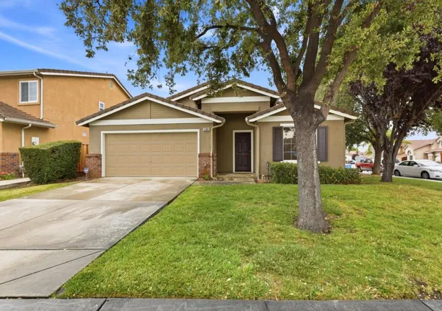 2nd image of 2500 Sadies Dr, Hollister, CA 95023 | MLS# ML82054256