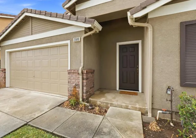 4th image of 2500 Sadies Dr, Hollister, CA 95023 | MLS# ML82054256