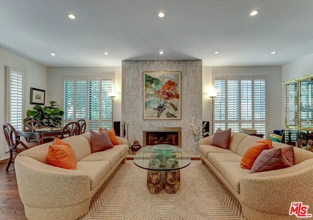 Photo 2 of Condo for sale at 148 S Crescent Dr #101, Beverly Hills, CA 90212 | MLS# 26856699 | Listing updated on 2026-09-23