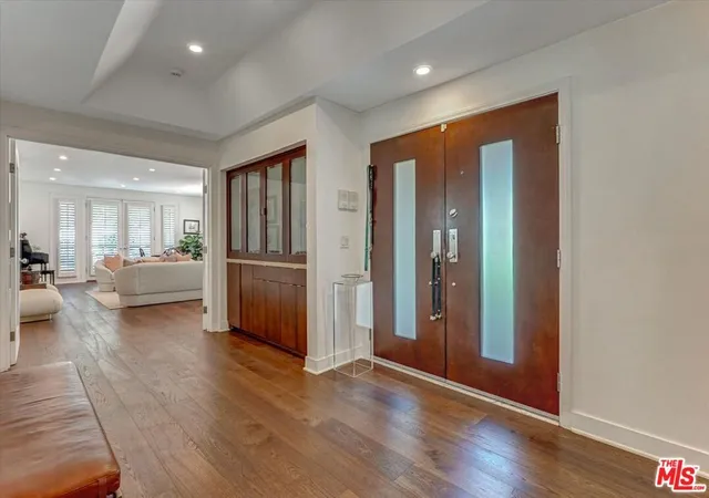 Photo 3 of Condo for sale at 148 S Crescent Dr #101, Beverly Hills, CA 90212 | MLS# 26856699 | Listing updated on 2026-09-23