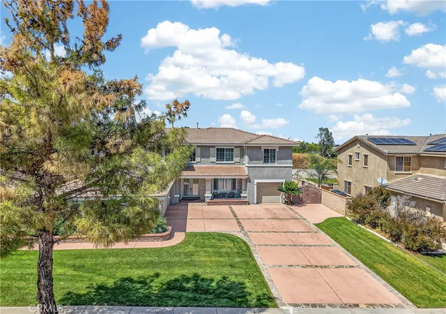 Photo 3 of Single family home for sale at 3928 Via Miguel, Corona, CA 92881 | MLS# IG26153518 | Listing updated on 2026-09-19