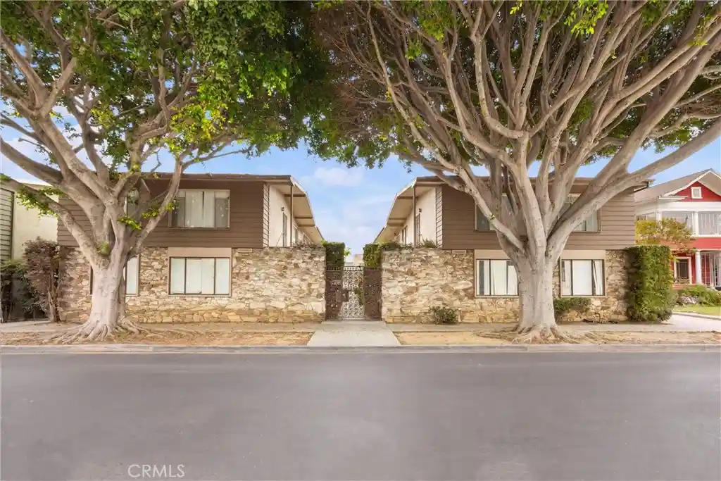 Photo 1 of Condo for sale at 1400 East 3rd #6, Long Beach, CA 90802 | MLS# CV26150402 | Listing updated on 2026-08-01