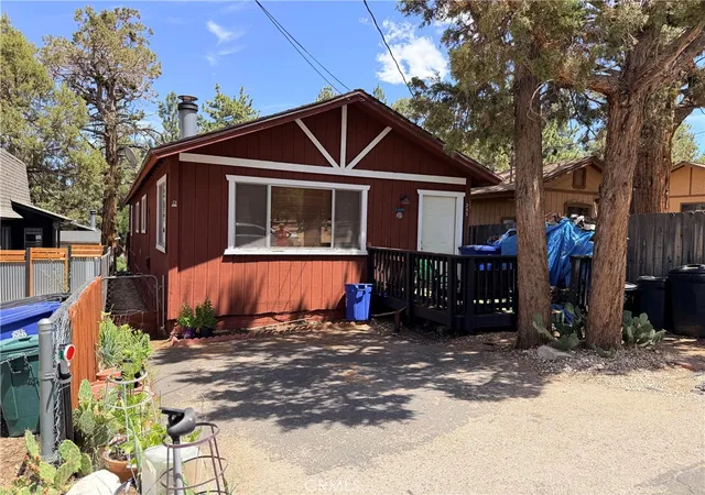 Photo 1 of Single family home for sale at 253 Santa Barbara, Sugarloaf, CA 92386 | MLS# IG26151605 | Listing updated on 2026-09-09