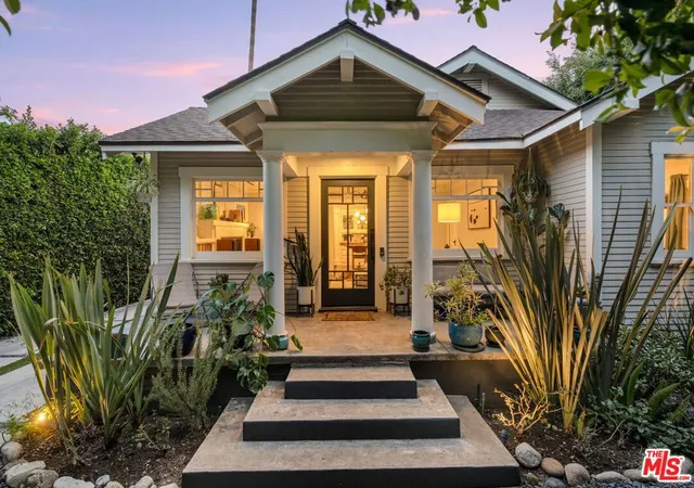 Photo 2 of Sale Pending at 7030 De Longpre Ave, Los Angeles, CA 90028 | MLS# 26860199 | Listing updated on 2026-10-04