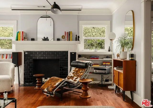Photo 4 of Sale Pending at 7030 De Longpre Ave, Los Angeles, CA 90028 | MLS# 26860199 | Listing updated on 2026-10-04