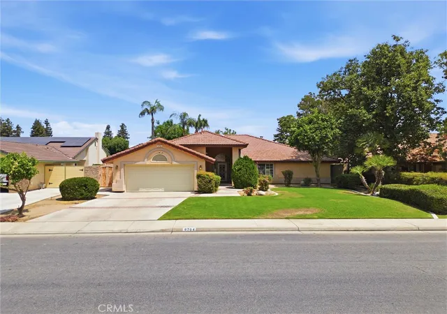 Single family home for sale at 8704 Bridlewood Ln, Bakersfield, CA 93311 | MLS# SC26148832