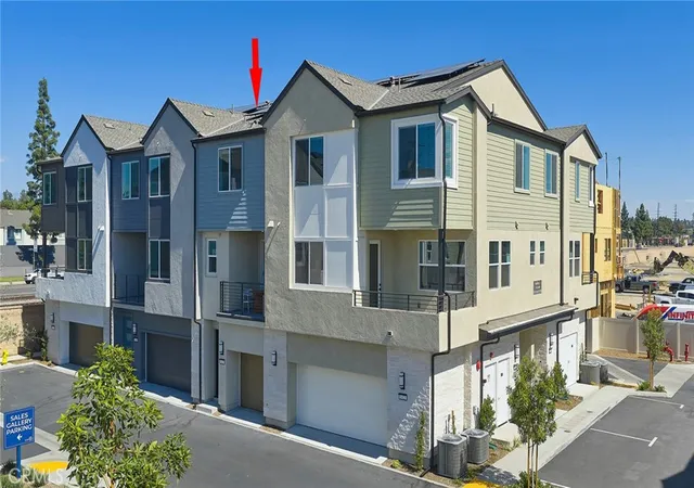 Photo 3 of Townhouse for sale at 1425 E Via Acero, La Habra Heights, CA 90631 | MLS# OC26152666 | Listing updated on 2026-10-07
