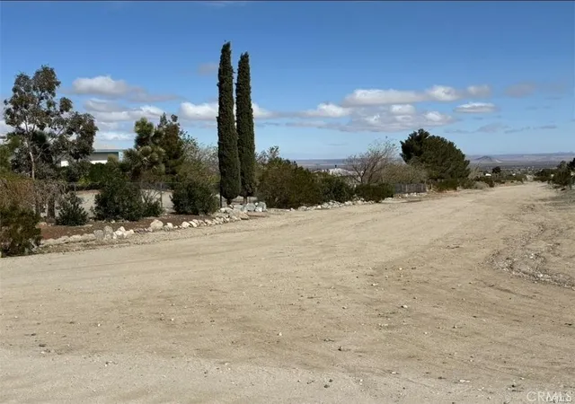 4th image of 0 Mono Rd, Pinon Hills, CA 92372 | MLS# PW26154467