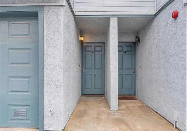 Photo 4 of Condo for sale at 1255 N Los Robles Ave #18, Pasadena, CA 91104 | MLS# TR26154461 | Listing updated on 2026-09-23