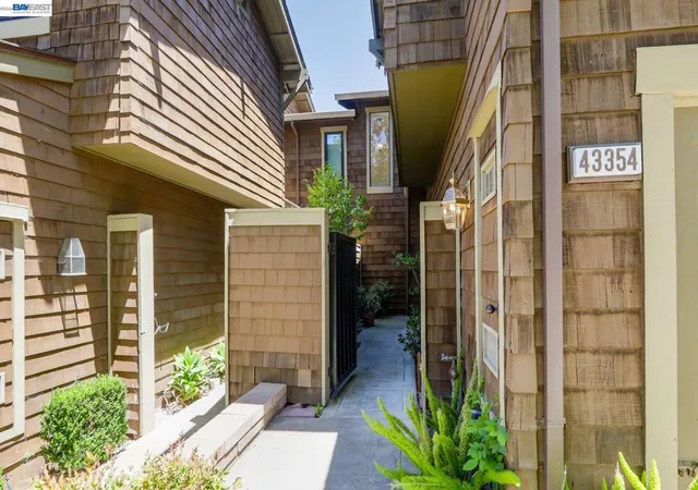 Photo 3 of Townhouse for sale at 43354 Banda Ter, Fremont, CA 94539 | MLS# 41141692 | Listing updated on 2026-09-23
