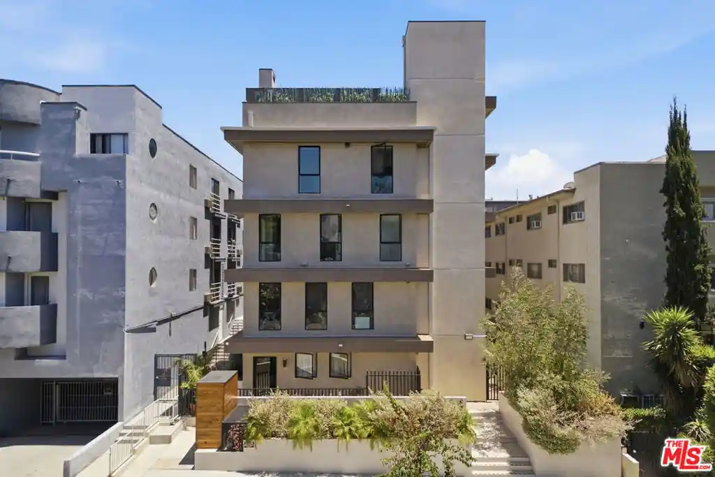 Listing Photo 1 - Condo for sale in 1434 N Poinsettia Pl located at 1434 N Poinsettia Pl, Los Angeles, CA 90046 - Unit #101