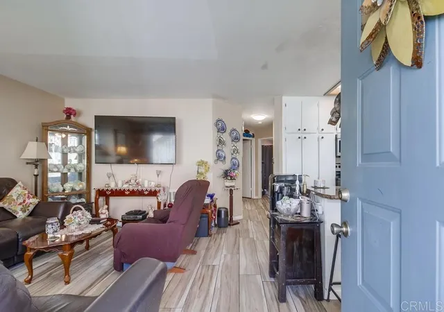 Listing Photo 5 - Condo for sale in building located at 12616 Lakeshore Dr, Lakeside, CA 92040 - Unit #1