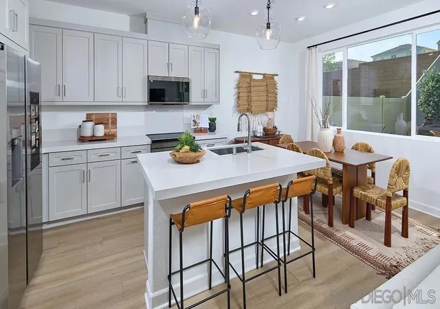 4th image of 1008 Fox St, Chula Vista, CA 91911