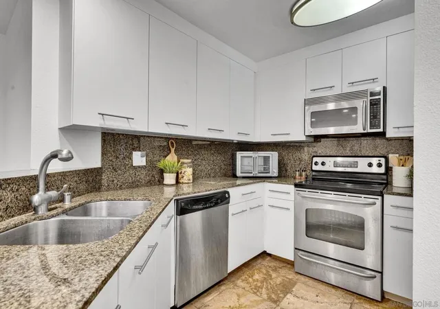 Listing Photo 5 - Condo for sale in building located at 7545 Charmant Dr, San Diego, CA 92122 - Unit #UNIT 1503