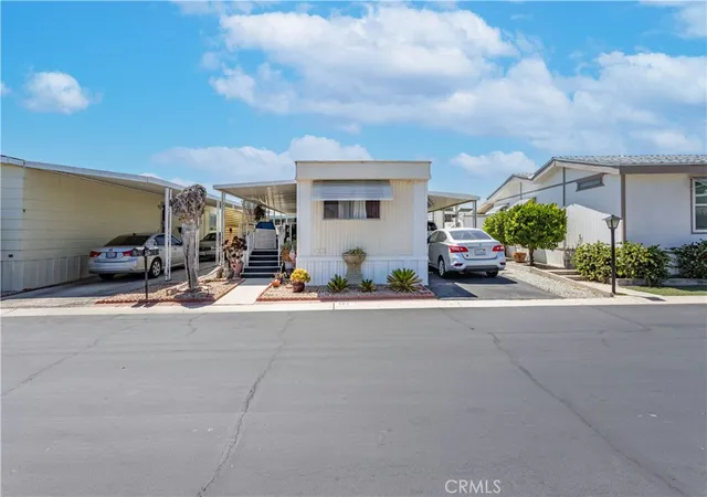 5th image of 575 S Lyon Ave #161, Hemet, CA 92543 | MLS# SR26154642