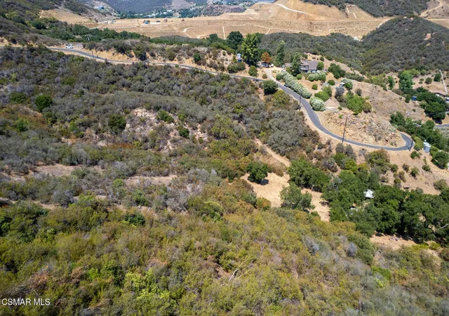 3rd image of 115 Carlisle Rd, Thousand Oaks, CA 91361 | MLS# 226003359