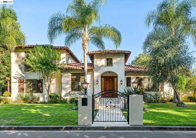 Photo 1 of Mansion for sale at 1439 Vine Ln, Alamo, CA 94507 | MLS# 41141713 | Listing updated on 2026-10-07
