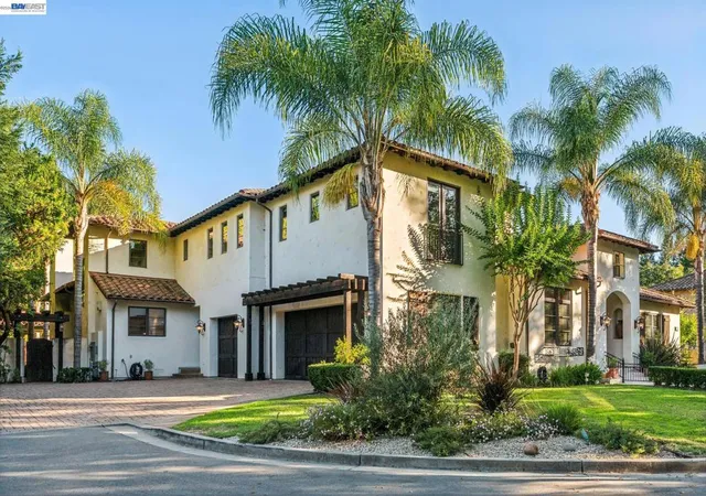 Photo 2 of Mansion for sale at 1439 Vine Ln, Alamo, CA 94507 | MLS# 41141713 | Listing updated on 2026-10-07
