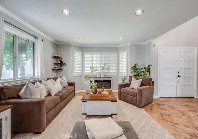 Photo 3 of Single family home for sale at 1121 Country Pl, Redlands, CA 92374 | MLS# CV26151882 | Listing updated on 2026-09-29