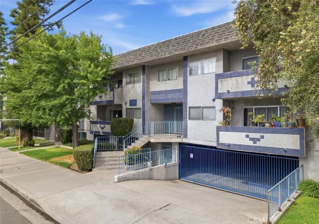 Photo 2 of Condo for sale at 6245 Woodman Ave #209, Van Nuys, CA 91401 | MLS# BB26154887 | Listing updated on 2026-10-11