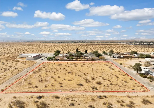 1st image of 0 Lawson Ave, Adelanto, CA 92301 | MLS# HD26154949