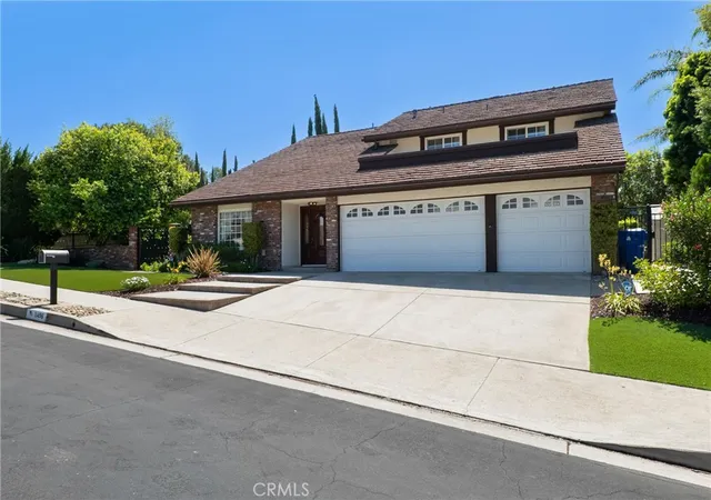 Photo 2 of Single family home for sale at 11496 Twin Hills, Porter Ranch, CA 91326 | MLS# SR26152314 | Listing updated on 2026-10-06