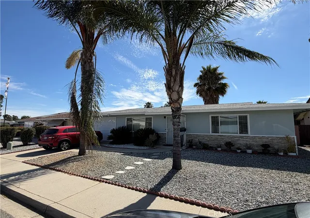 Photo 1 of Single family home for sale at 561 Whitney Dr, Hemet, CA 92543 | MLS# DW26154978 | Listing updated on 2026-09-27