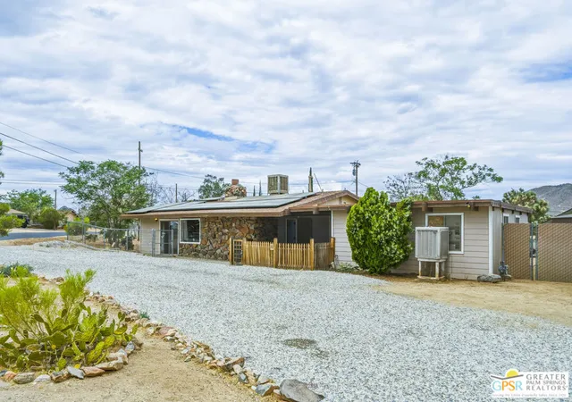 Photo 2 of Single family home for sale at 7490 Barberry Ave, Yucca Valley, CA 92284 | MLS# 26858811PS | Listing updated on 2026-09-26