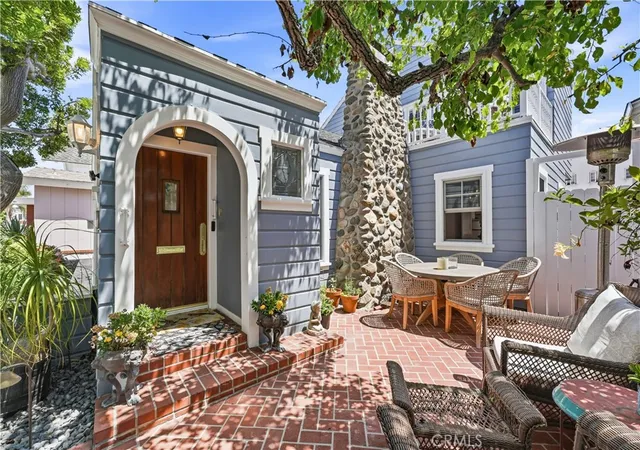 1st image of 1617 E Balboa Blvd, Newport Beach, CA 92661 | MLS# NP26146717