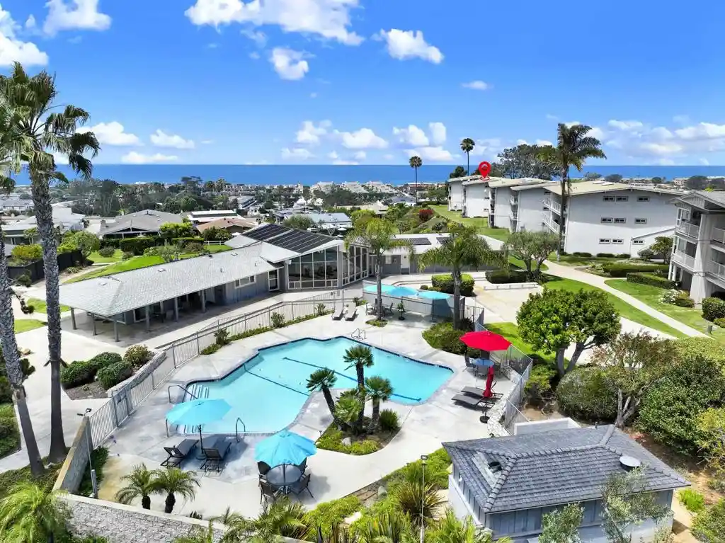 Listing Photo 1 - Condo for sale in 640 W Solana Cir located at 640 W Solana Cir, Solana Beach, CA 92075 - Unit #19