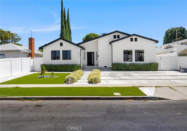Photo 2 of Single family home for sale at 6952 Cozycroft Ave, Winnetka, CA 91306 | MLS# SR26153727 | Listing updated on 2026-10-02