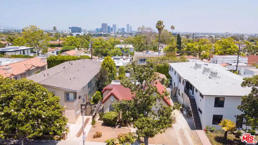 Photo 1 of Land for sale at 332 S Doheny Dr, Beverly Hills, CA 90211 | MLS# 26860509 | Listing updated on 2026-10-28