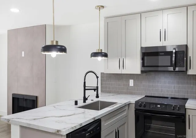 Photo 1 of Sale Pending at 2260 Worden St #5, San Diego, CA 92107 | MLS# 260017353SD | Listing updated on 2026-09-17
