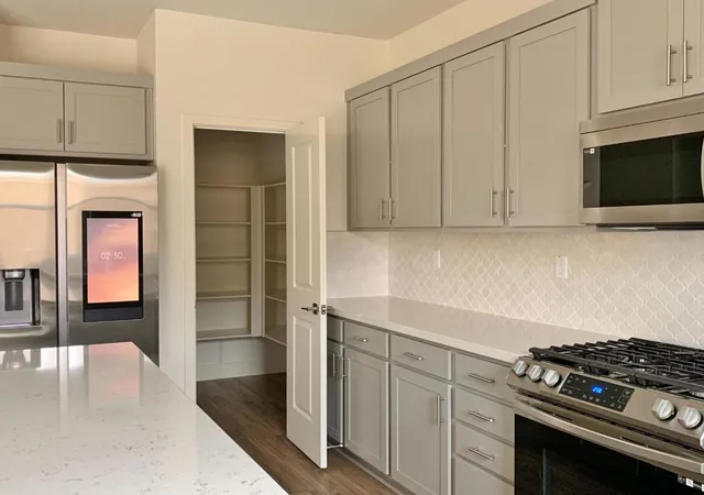 3rd image of 2130 Brighton Dr, Hollister, CA 95023 | MLS# ML82054315