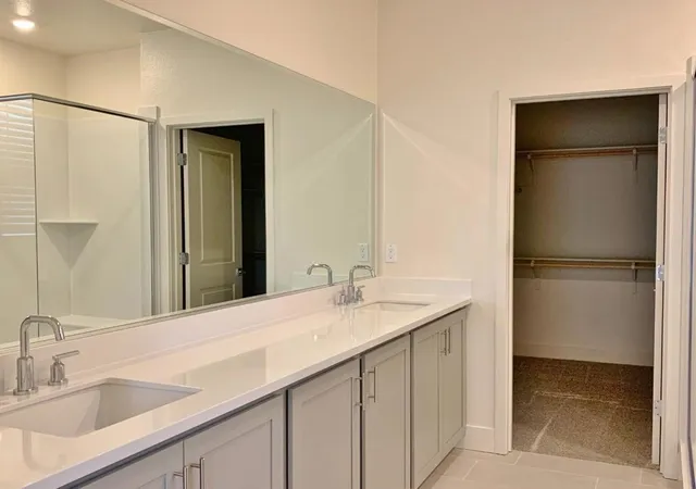 5th image of 2130 Brighton Dr, Hollister, CA 95023 | MLS# ML82054315